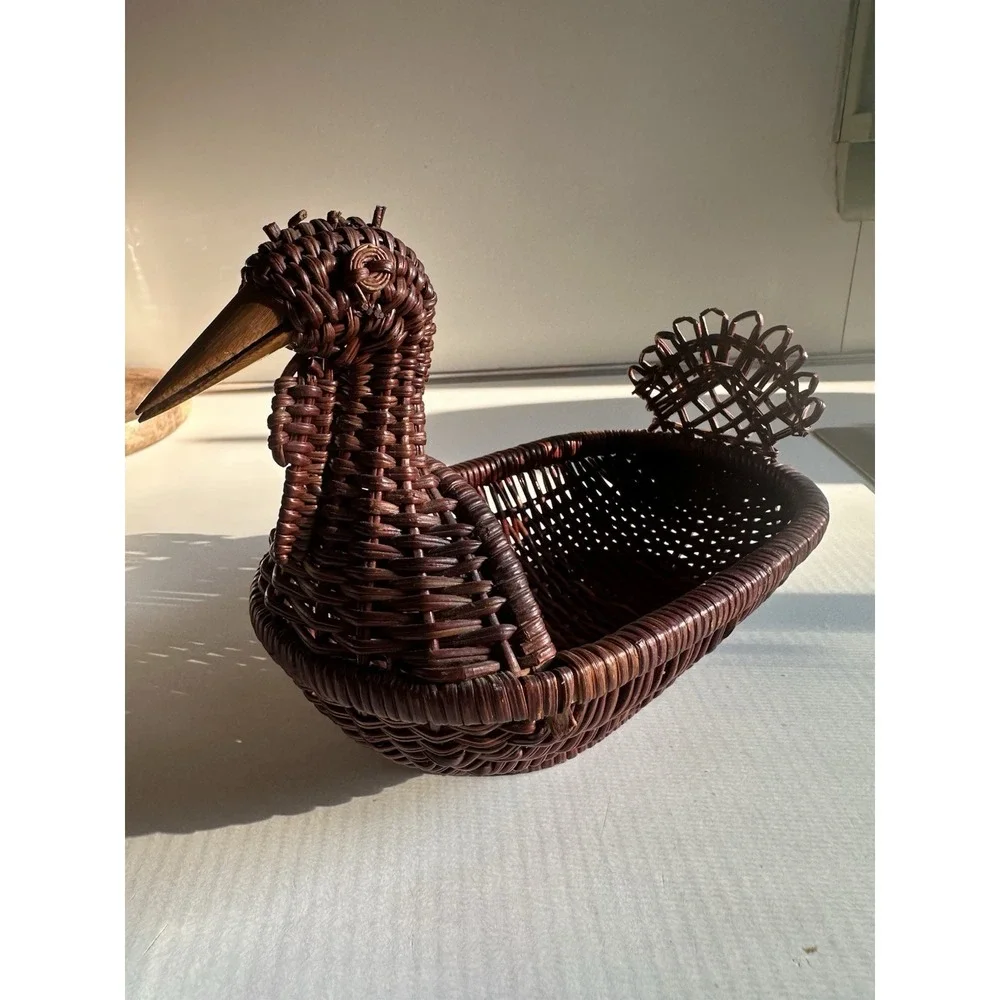 Vintage Handwoven Wicker/Rattan Duck Basket – Decorative Farmhouse Décor